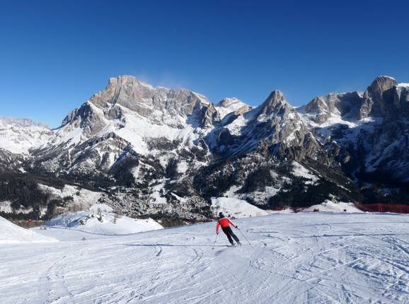 Uitzicht van Tognola naar de Cimon della Pala