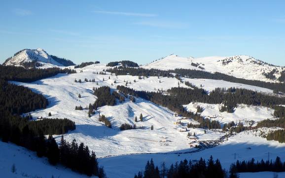 Hoogste dalstation in de Salzkammergut-bergen – skigebied Postalm am Wolfgangsee